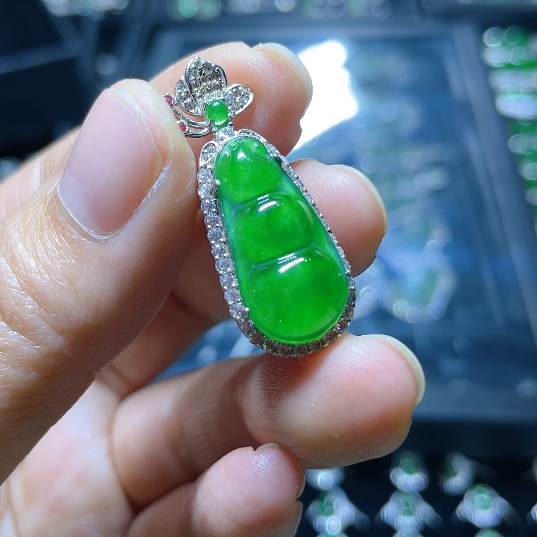 翡翠吊坠(赠链)银S925镶嵌