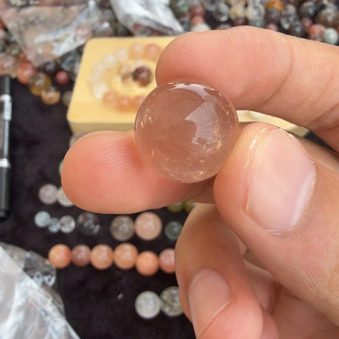 一****水晶手串未镶嵌打孔磨到15.5