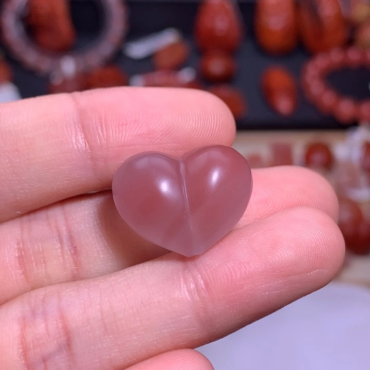 南红玛瑙未镶嵌珠宝半成品屁桃