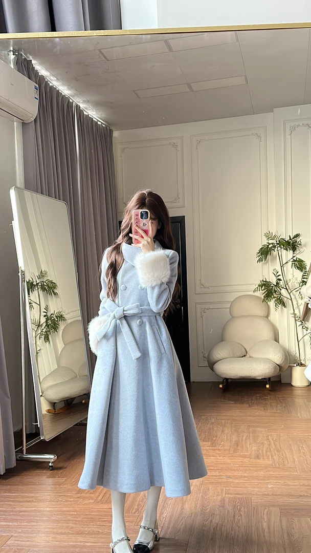 小小仟 20羊毛格雷少女收腰配腰带大裙摆夹棉大衣