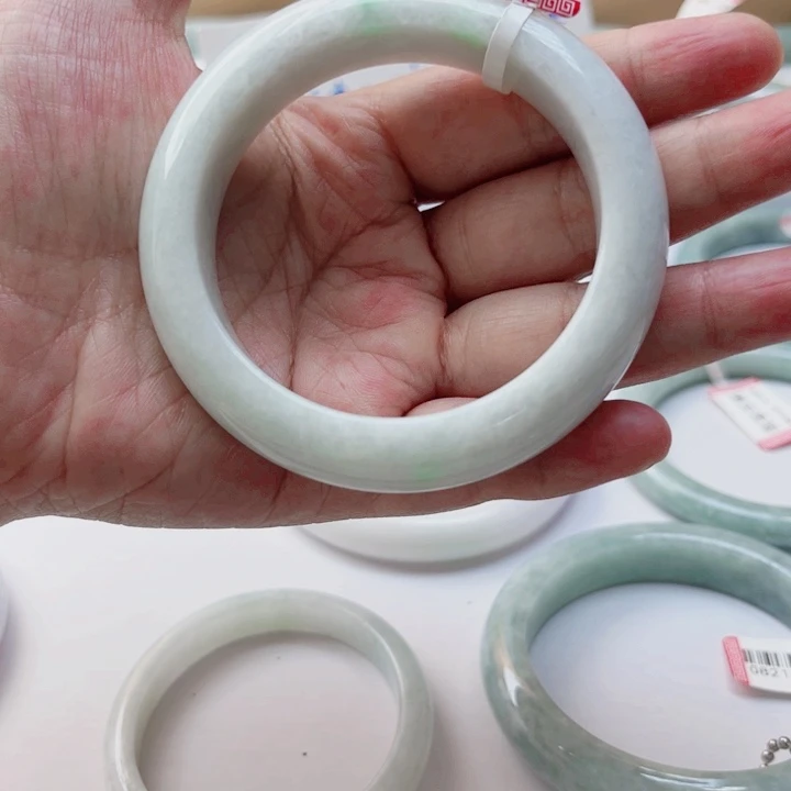 翡翠手镯未镶嵌111111111