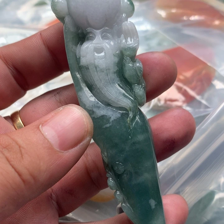 翡翠未镶嵌颈饰保真天然a货翡翠