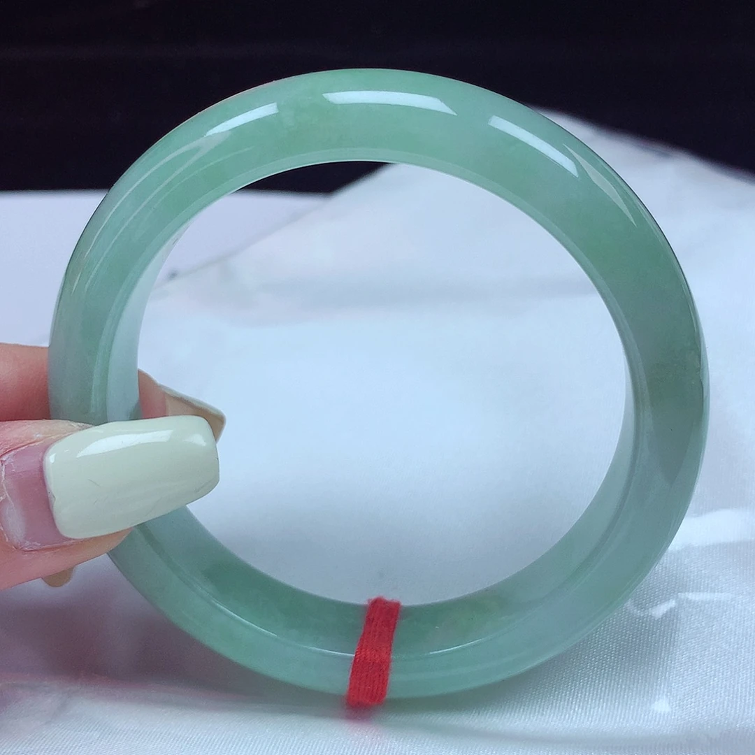 翡翠手镯未镶嵌57圈