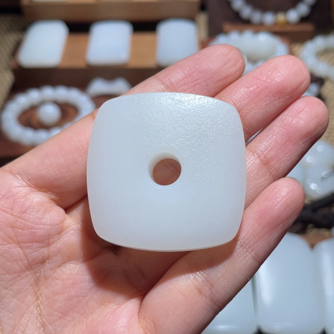 未镶嵌手链和田玉卡42