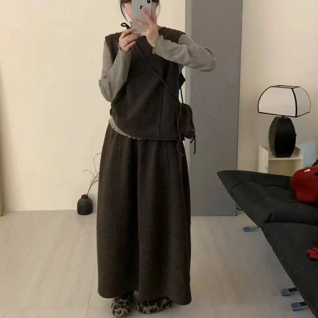 时尚气质秋冬百搭宽松洋气减龄三件套裙子套装马甲花苞裙