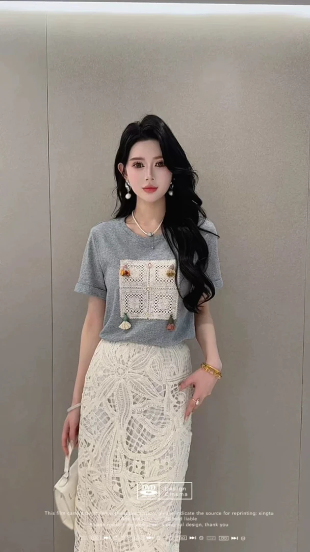 卡卡家 夏季新款减龄气质提花贴布百搭短袖