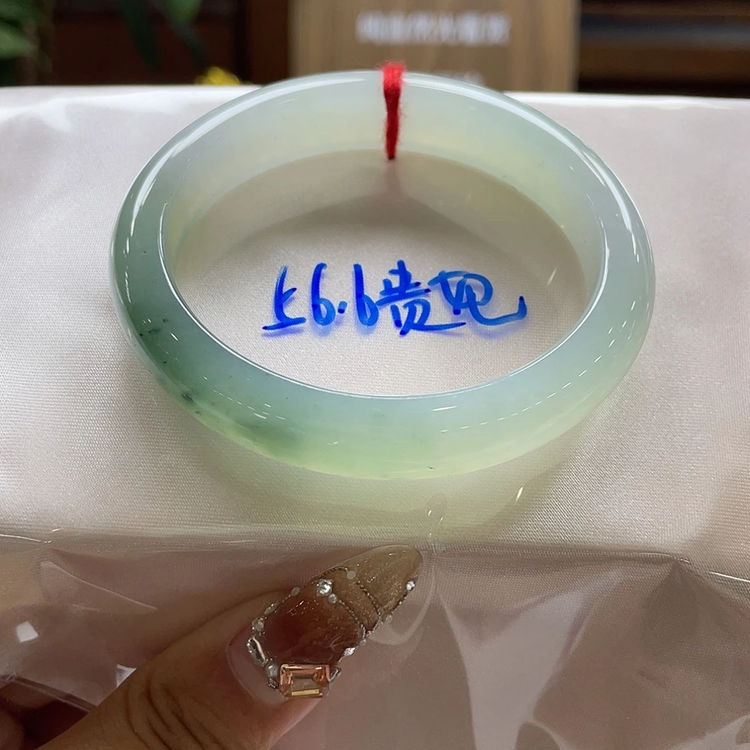 翡翠未镶嵌手镯9号