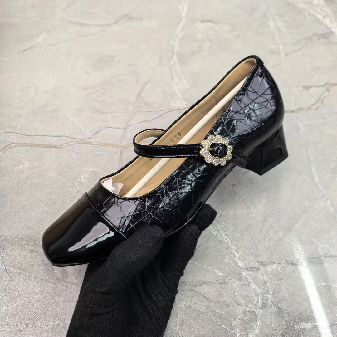 e（孤品）38/ 39/40码单鞋女黑 (牛皮)27208