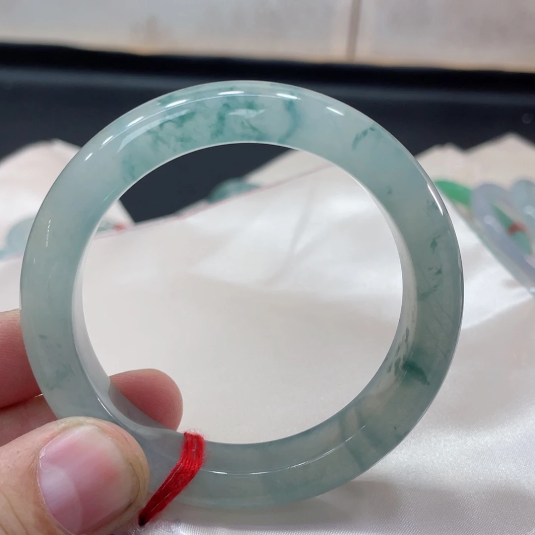 翡翠未镶嵌手镯翡翠