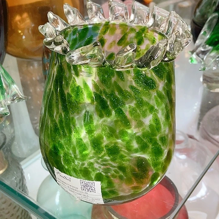 琉璃花瓶高度16厘米8厘米