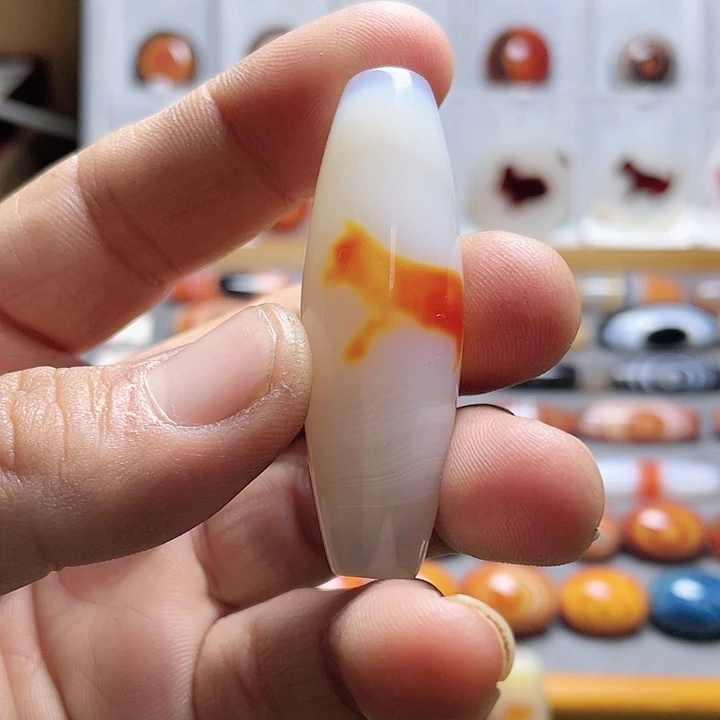 玛瑙/玉髓颈饰未镶嵌鹤***红