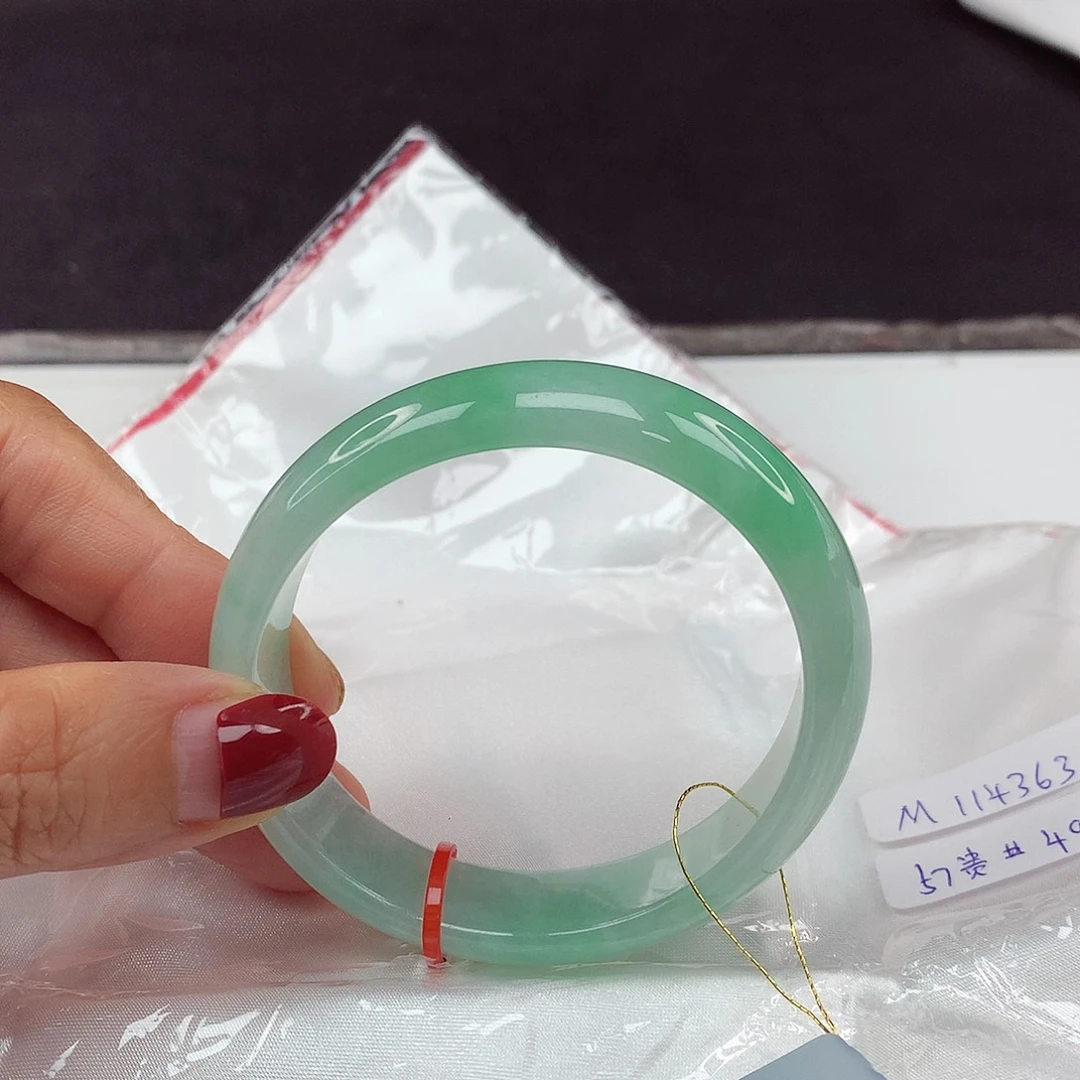 翡翠手镯未镶嵌57贵4363