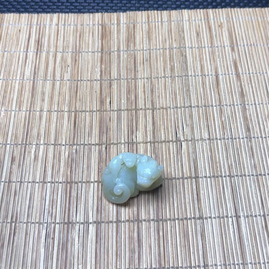 未镶嵌和田玉挂件