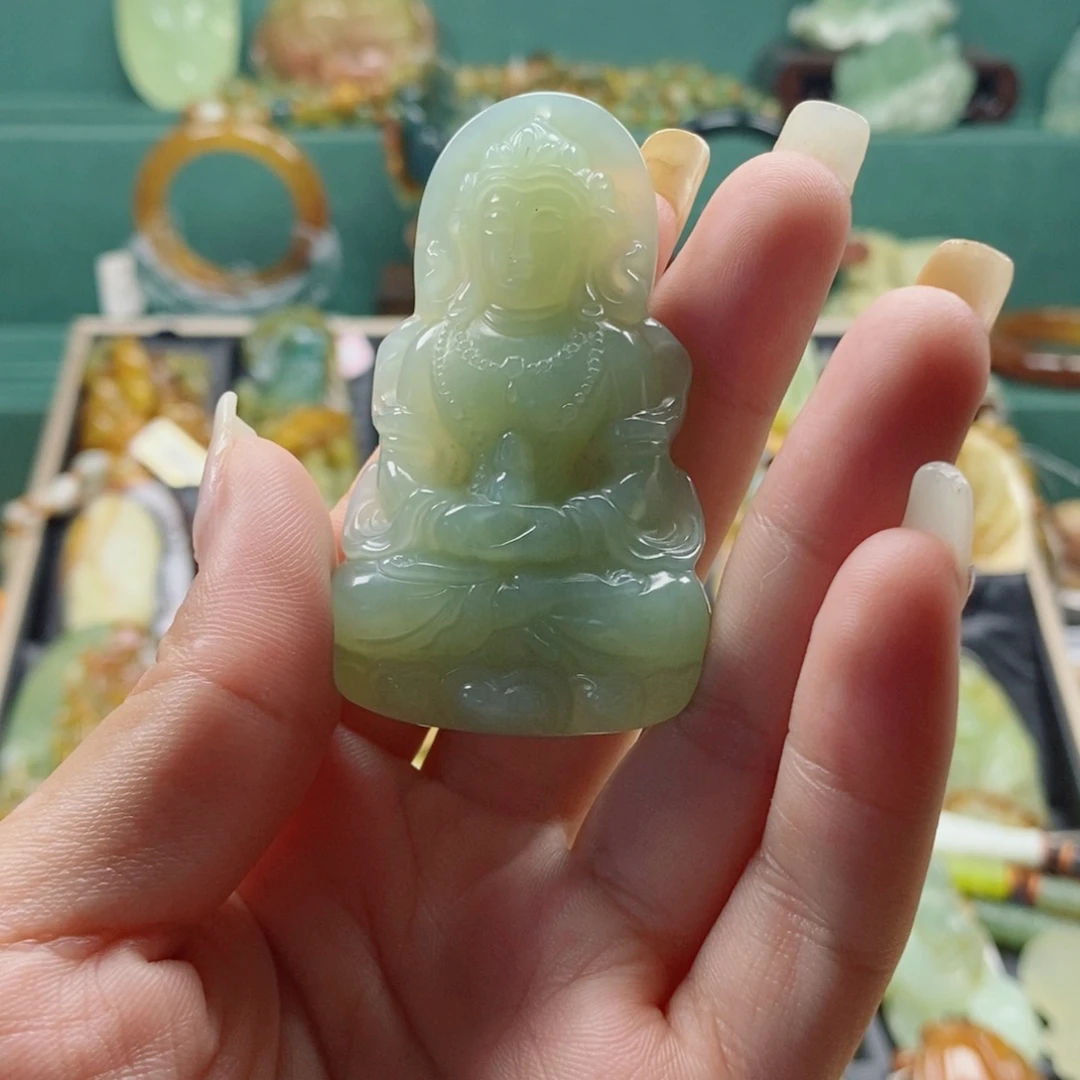 蛇纹石玉未镶嵌颈饰