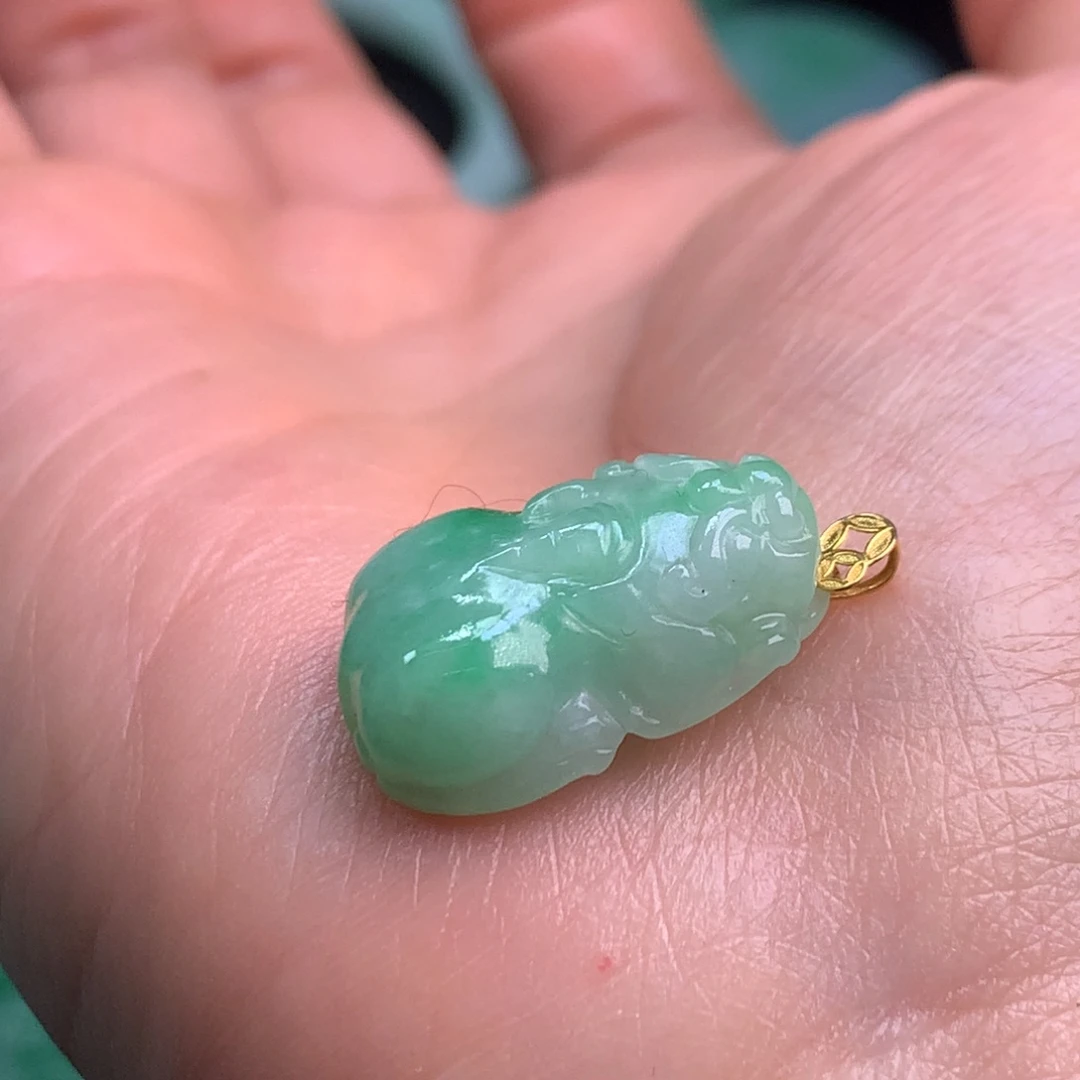 翡翠18K金镶嵌颈饰翡翠