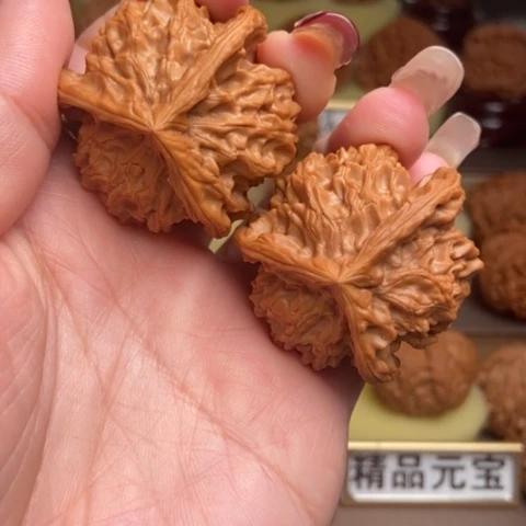 吊坠文玩核桃三棱