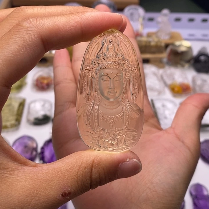 羽***珊颈饰未镶嵌水晶定制
