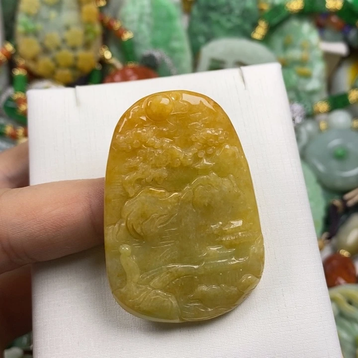 翡翠未镶嵌吊坠(赠链)