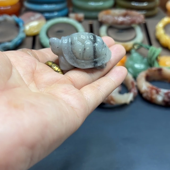 石英岩玉合金颈饰