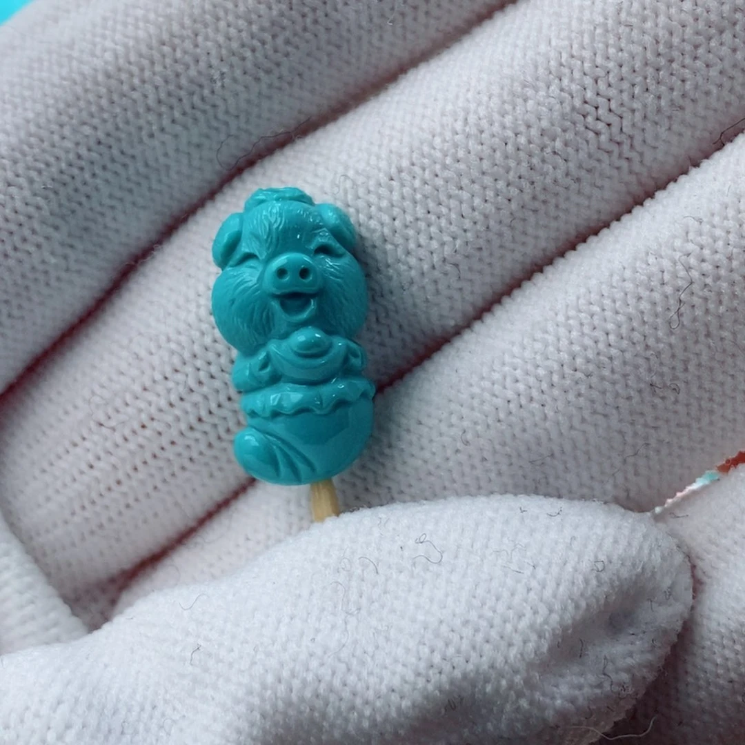 绿松石配饰未镶嵌