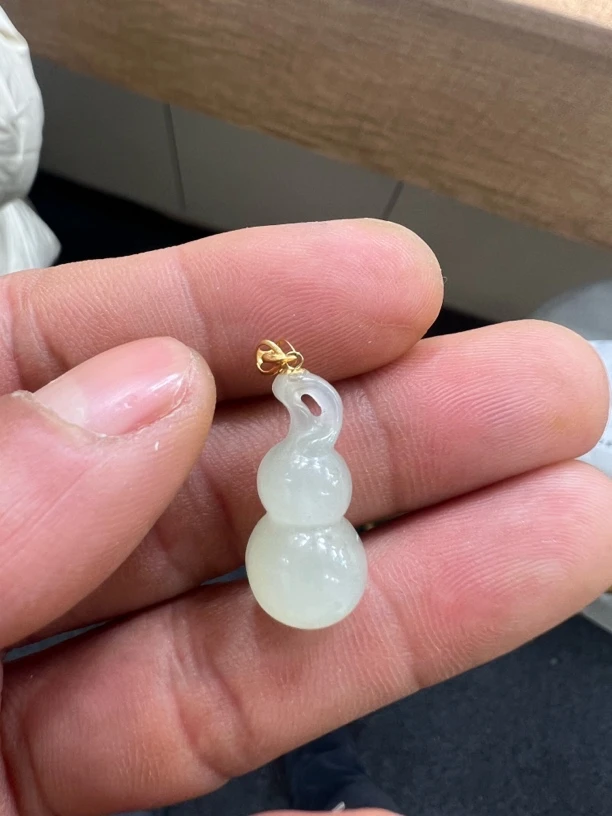 和田玉白玉猫眼挂件18K金镶嵌