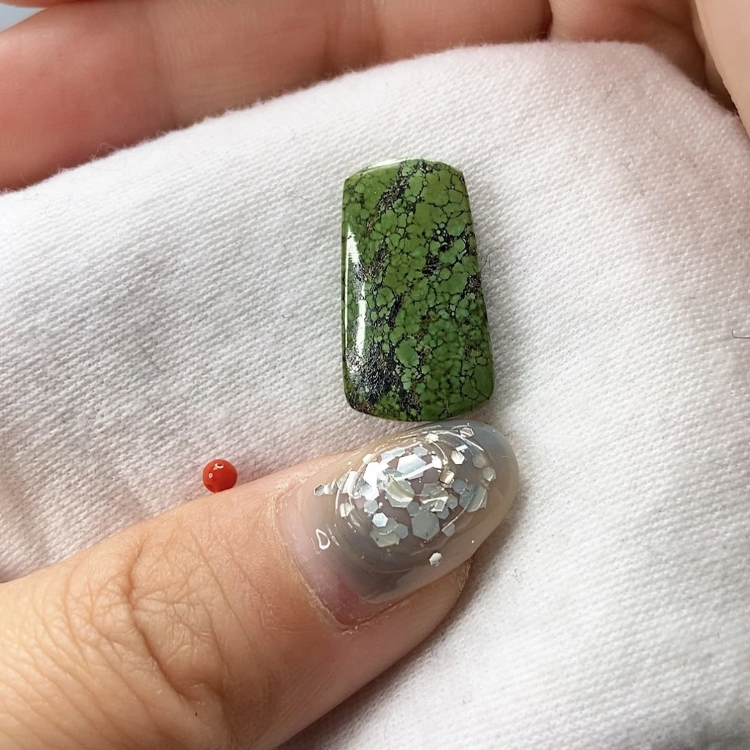 南红玛瑙未镶嵌珠宝奇石