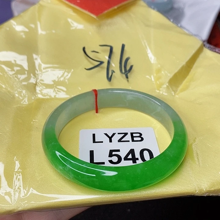 翡翠手镯未镶嵌梁****5
