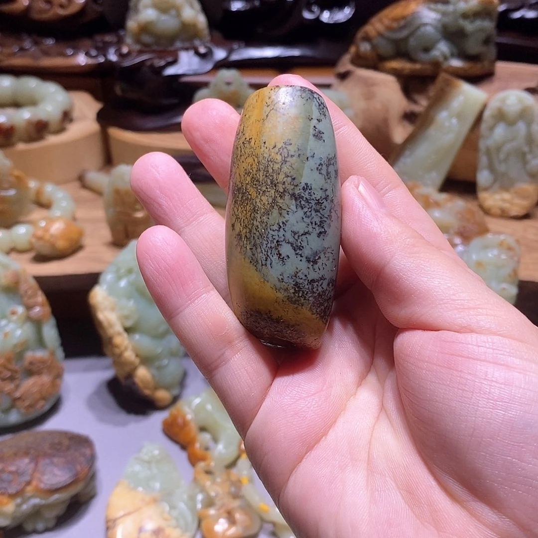 岫岩河磨玉（透闪石质玉）珠宝奇石未镶嵌