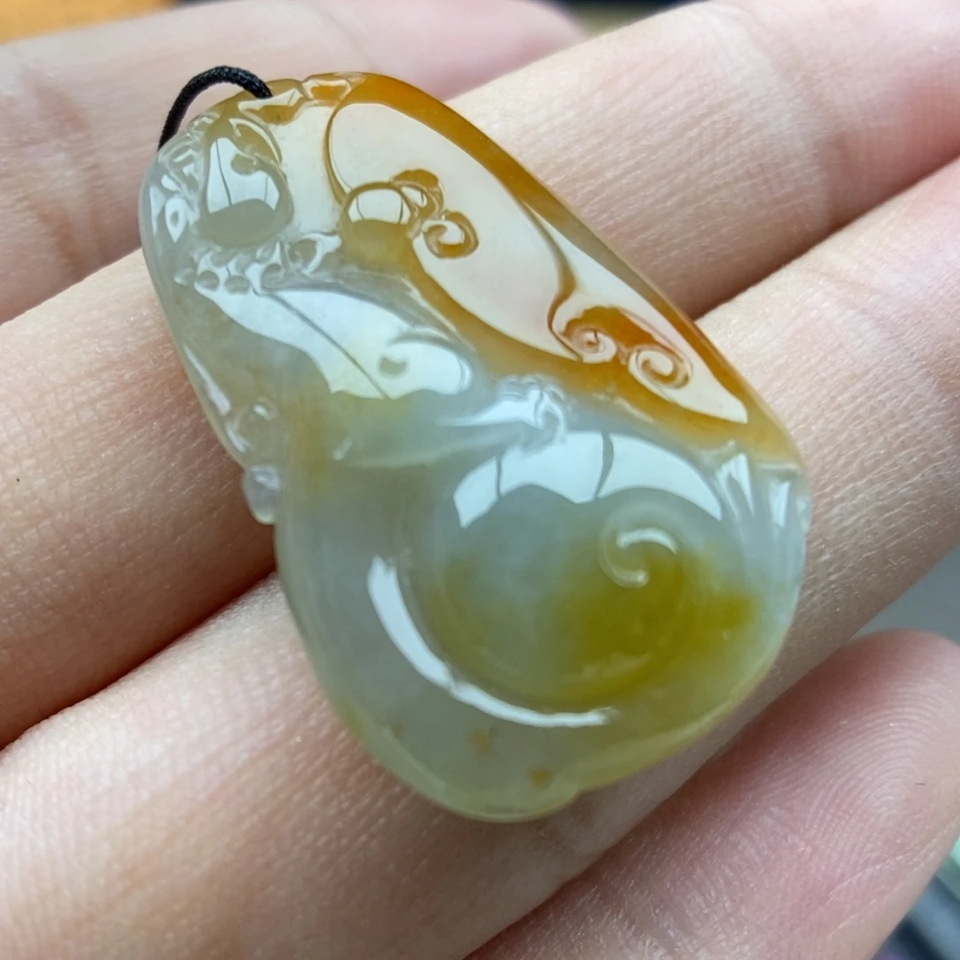翡翠未镶嵌颈饰吊坠73