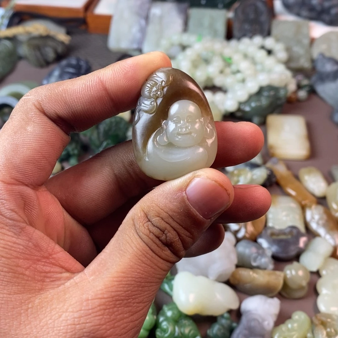 和田玉颈饰未镶嵌M****o