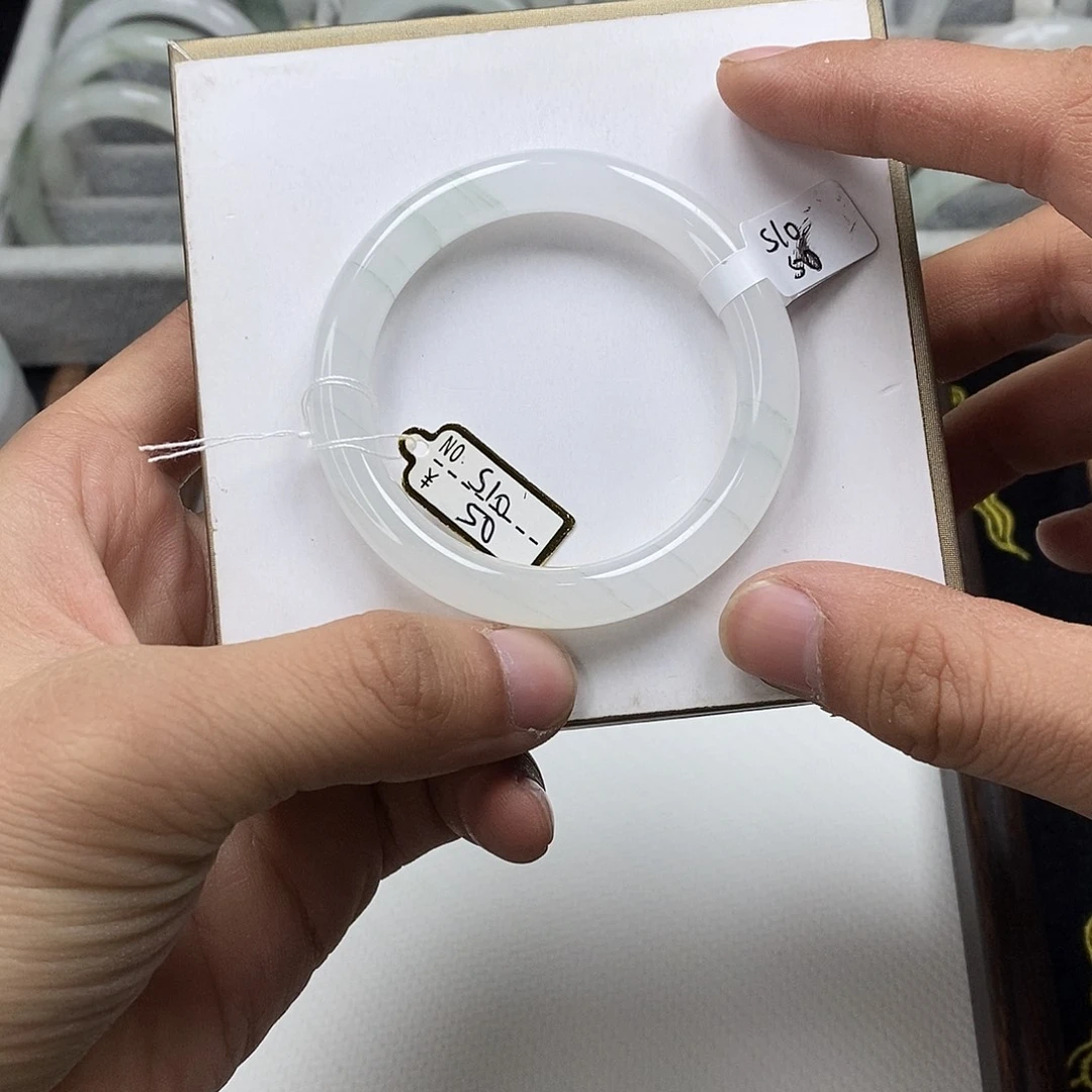 石英质玉未镶嵌手镯50圈口