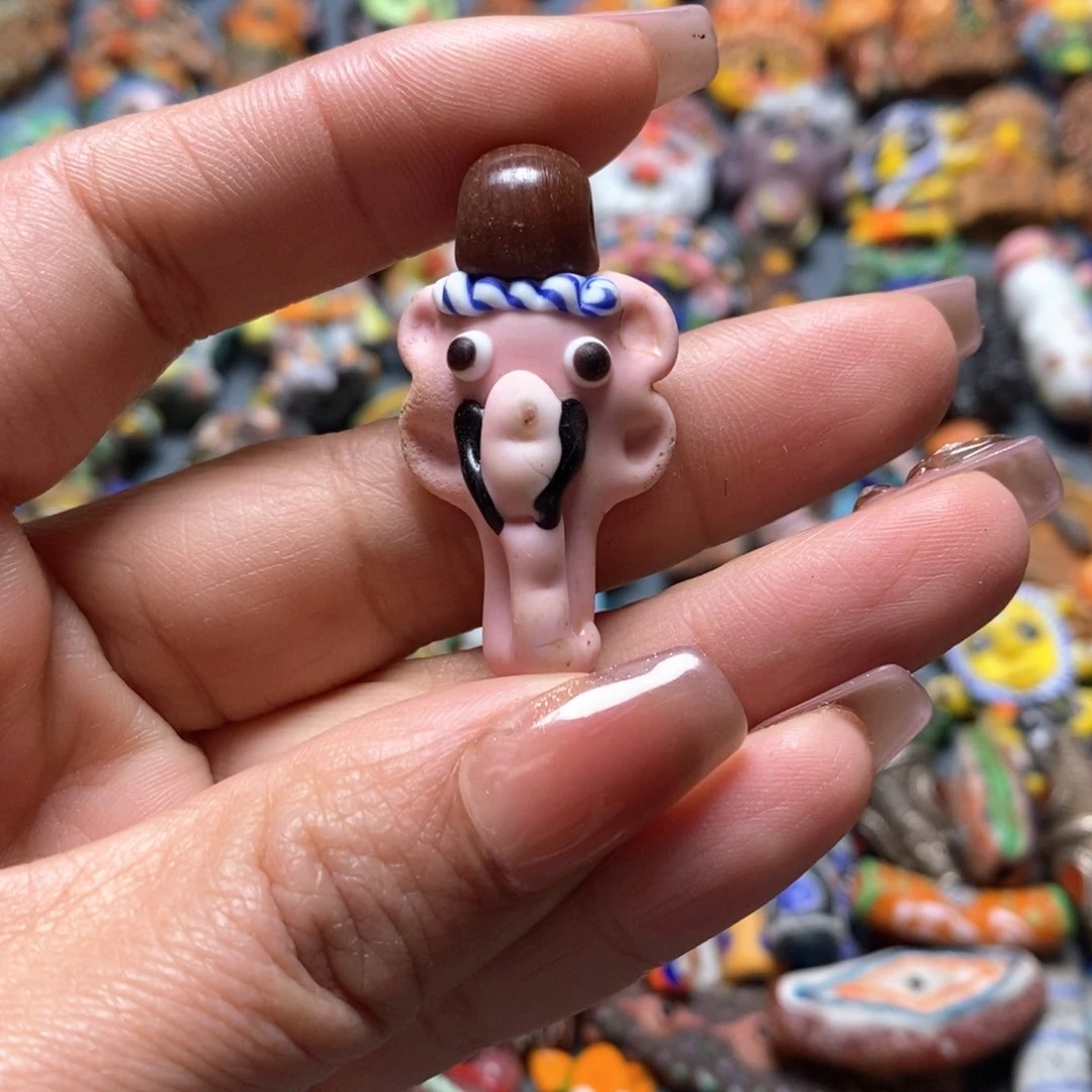 琉璃颈饰印度尼西亚小象