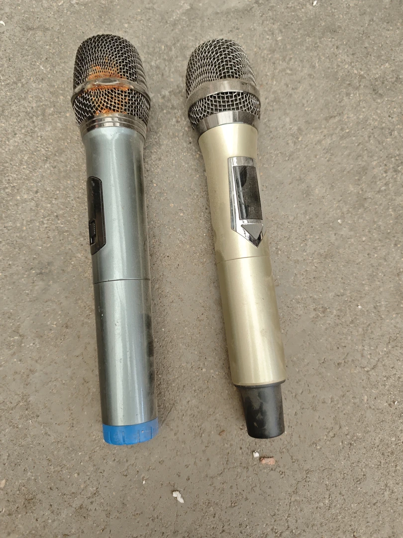 99新  处理音箱话筒没有接收器两个的价格。不包好坏包邮。