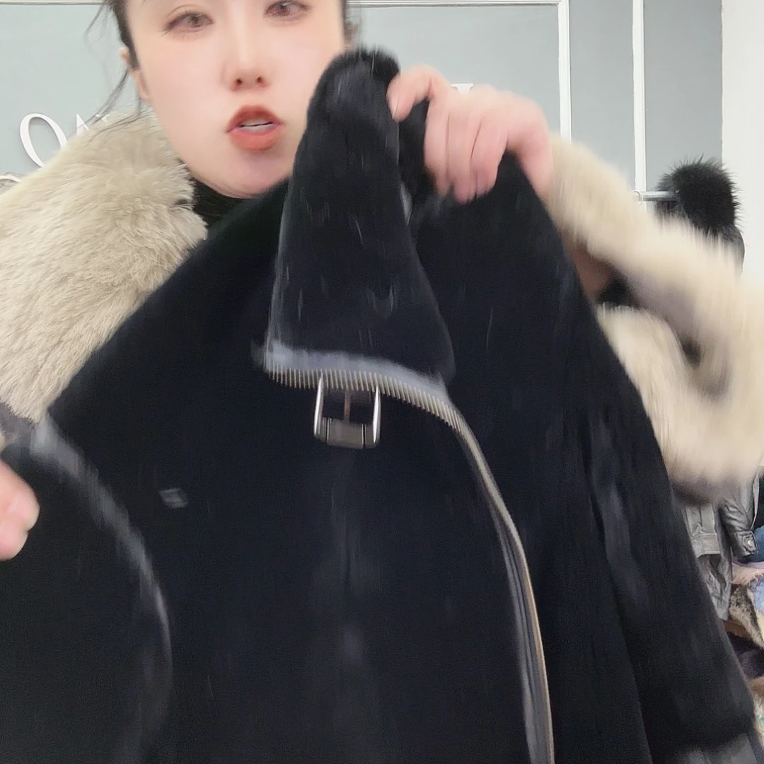 姚小妖家高端皮草