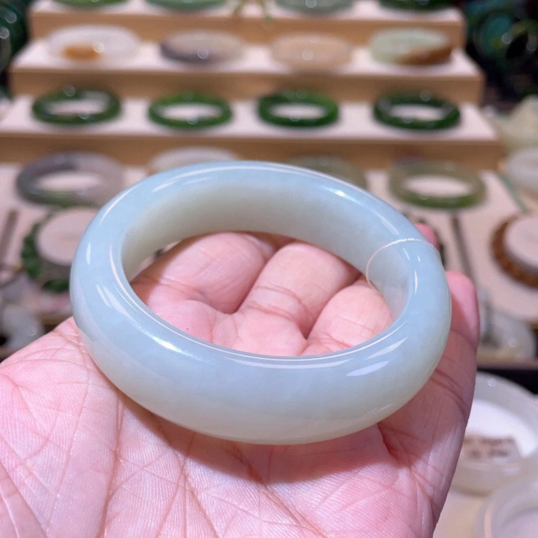 颈饰未镶嵌和田玉高品切莫蓝手镯55