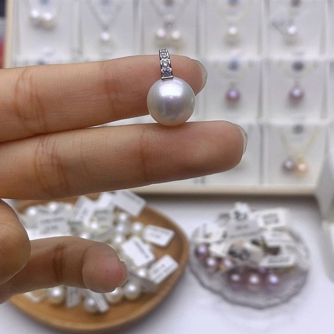 淡水珍珠银S925镶嵌吊坠(赠链)
