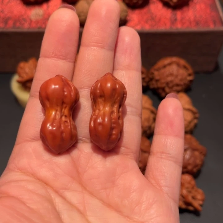 文玩核桃吊坠小花生