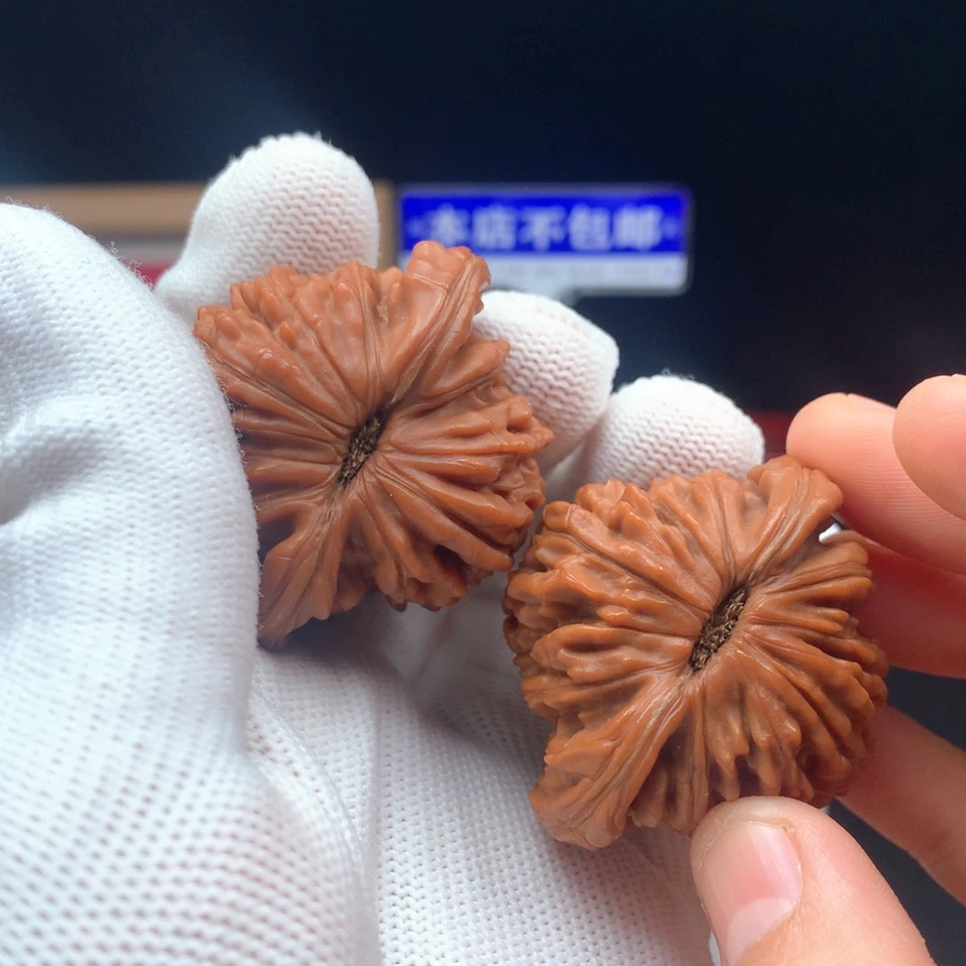 奔***巴文玩核桃吊坠四座楼