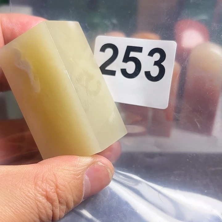 老挝石精美的老挝结晶