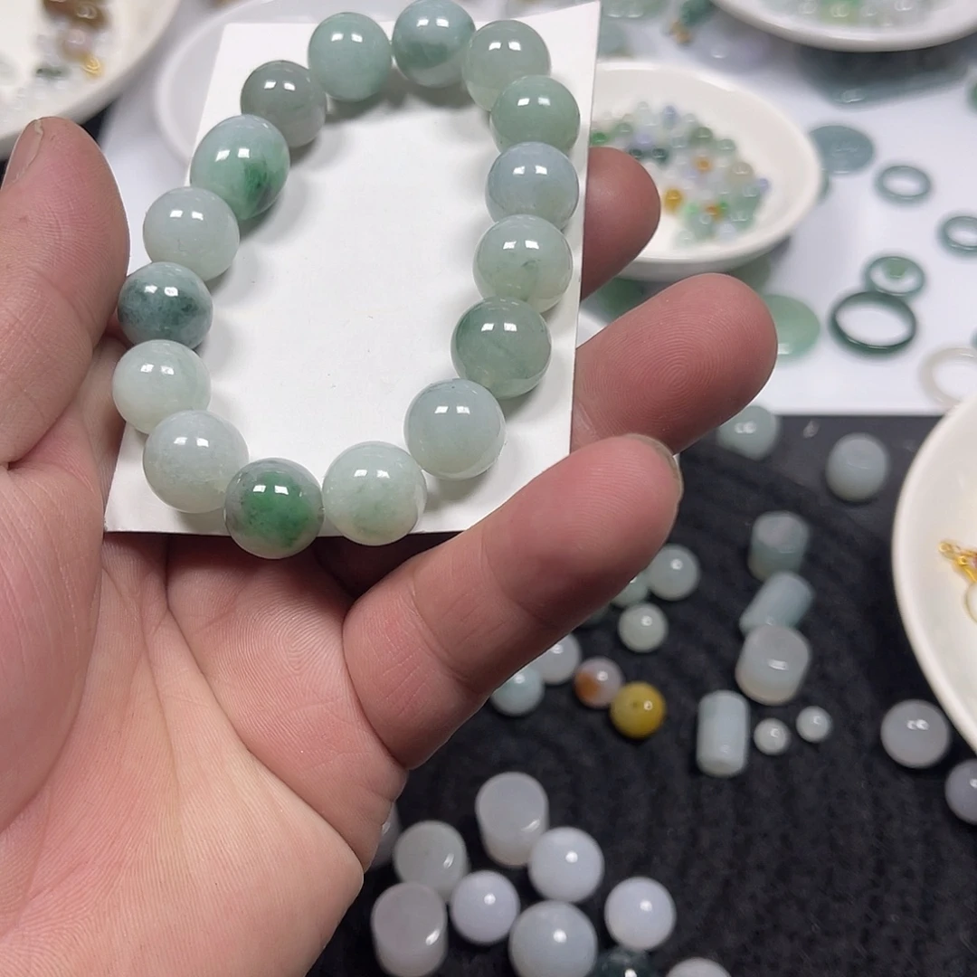 翡翠未镶嵌吊坠(不含链)卡12的手串