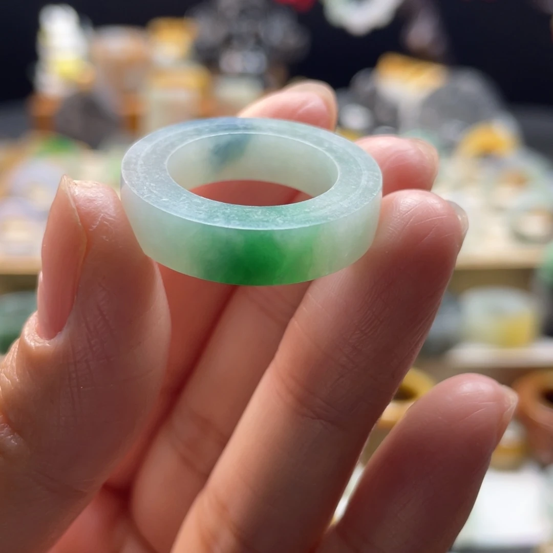 未镶嵌定制翡翠戒指
