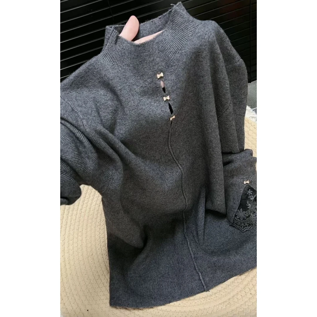 今年流行穿搭2025秋冬新款针织衫蕾丝拼接镂空蝴蝶结设计长袖上衣