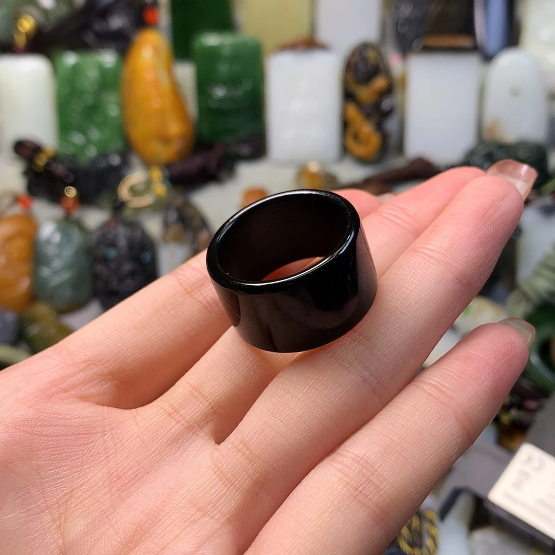 未镶嵌戒圈和田玉扎**勒