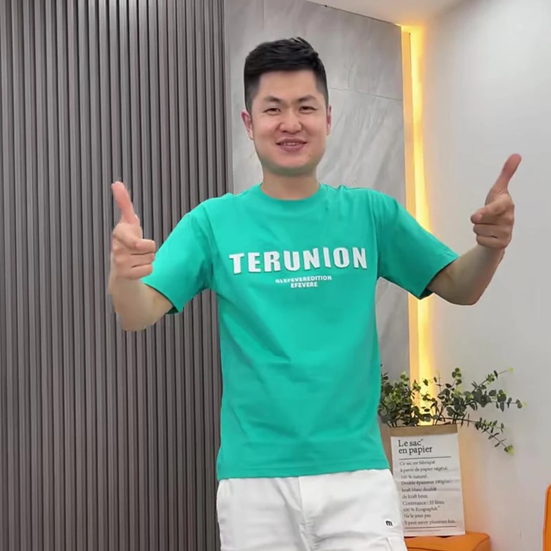 2025夏天新款帅气潮流潮牌简约字母印花短袖T恤圆领休闲半袖男士
