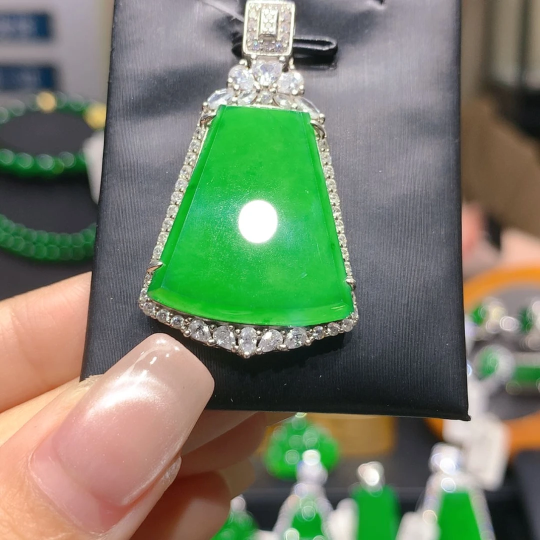 【闪购商品】颈饰银S925镶嵌翡翠5柒姐