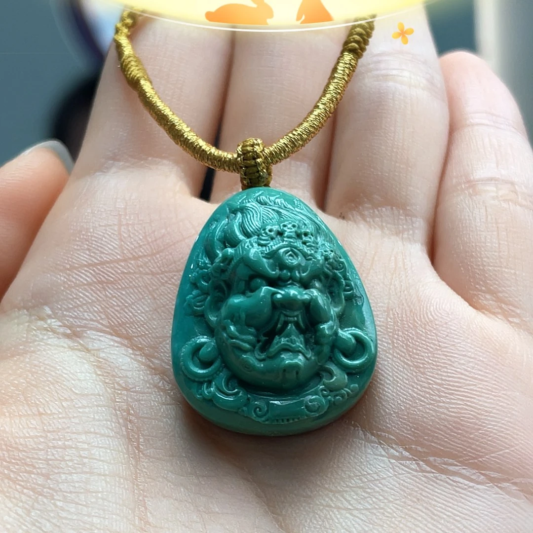 未镶嵌绿松石颈饰