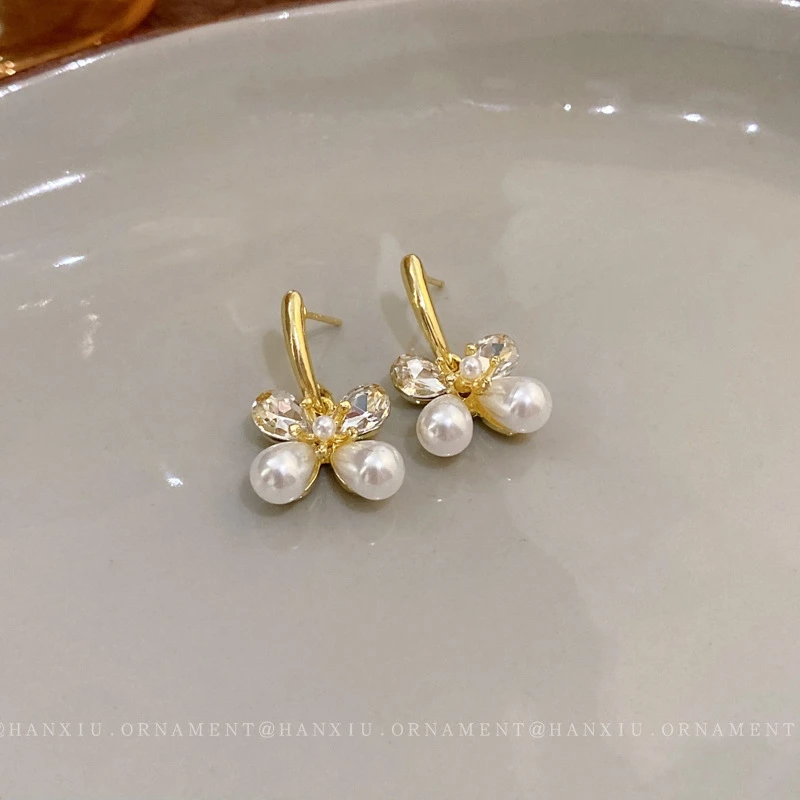 HX银针镶钻花朵耳环甜美气质设计感耳钉韩式简约轻奢耳饰女