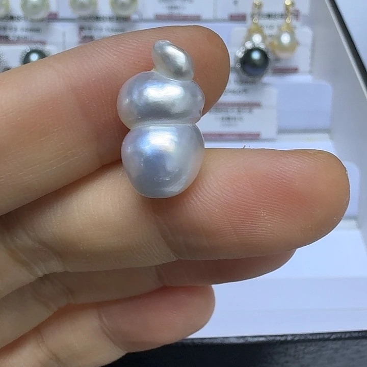 未镶嵌海水珍珠颈饰