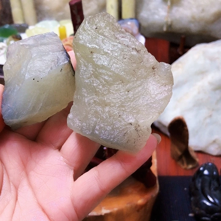 未镶嵌蛇纹石玉珠宝奇石我***路