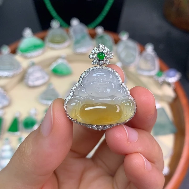 颈饰18K金镶嵌翡翠翡翠